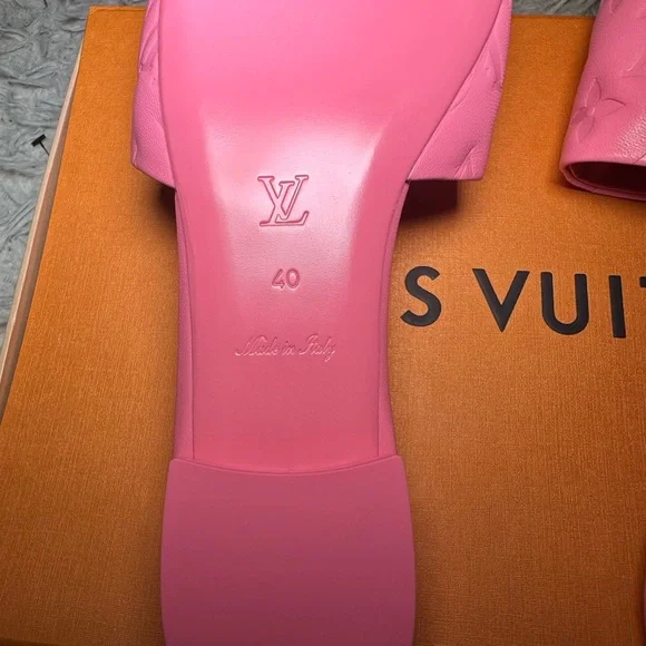 Louis Vuitton Pink Revival Flat Mule - Picture 3 of 11